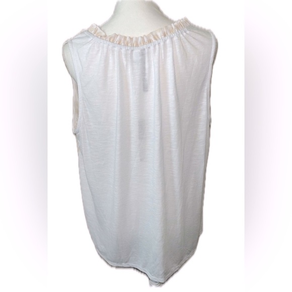NWT LC Lauren Conrad Women’s sleeveless top, swept ashore ruffle neckline shell - Picture 3 of 6
